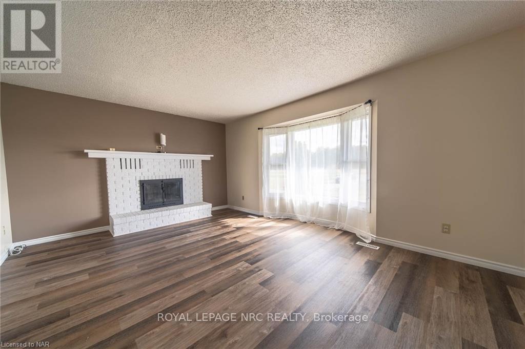 












10755 BECK ROAD

,
Niagara Falls (Lyons Creek),




Ontario
L2E6S6

