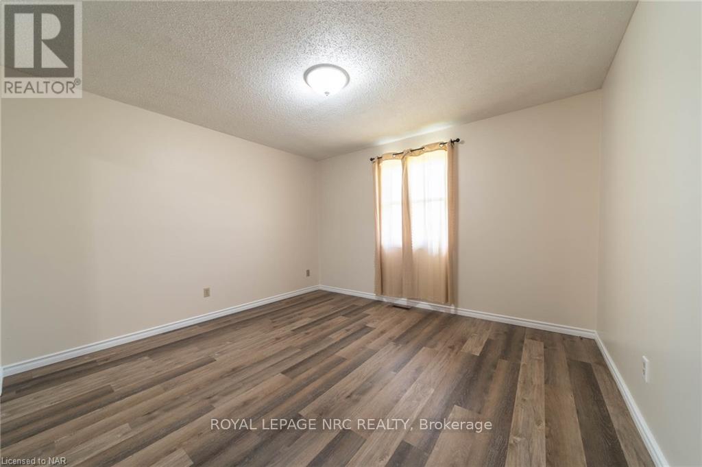 












10755 BECK ROAD

,
Niagara Falls (Lyons Creek),




Ontario
L2E6S6

