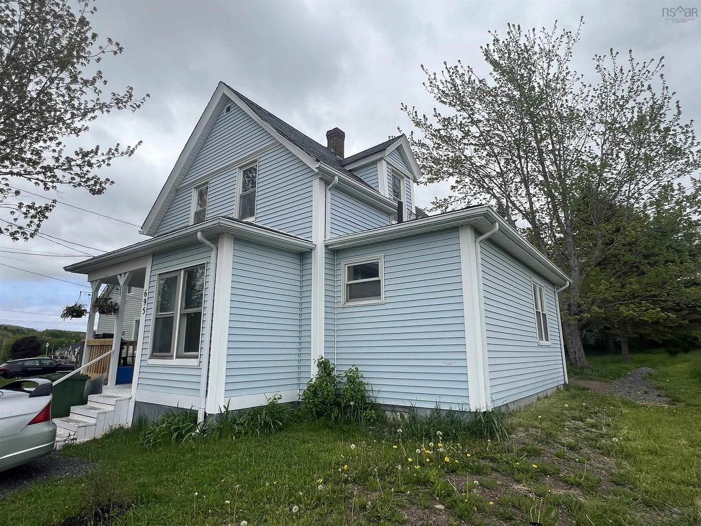 












695 Little Harbour Road

,
New Glasgow,




NS
B2H 3T5

