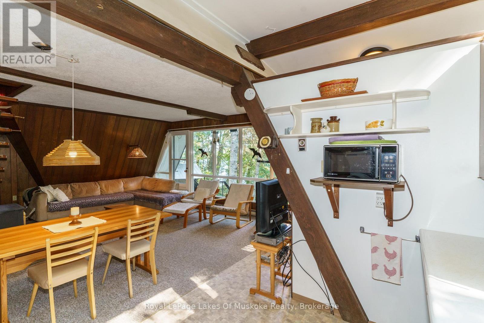 












1363 WEST OXBOW LAKE ROAD

,
Lake of Bays (Finlayson),




Ontario
P1H2J6

