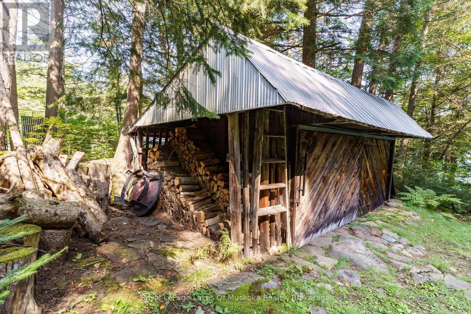 












1363 WEST OXBOW LAKE ROAD

,
Lake of Bays (Finlayson),




Ontario
P1H2J6

