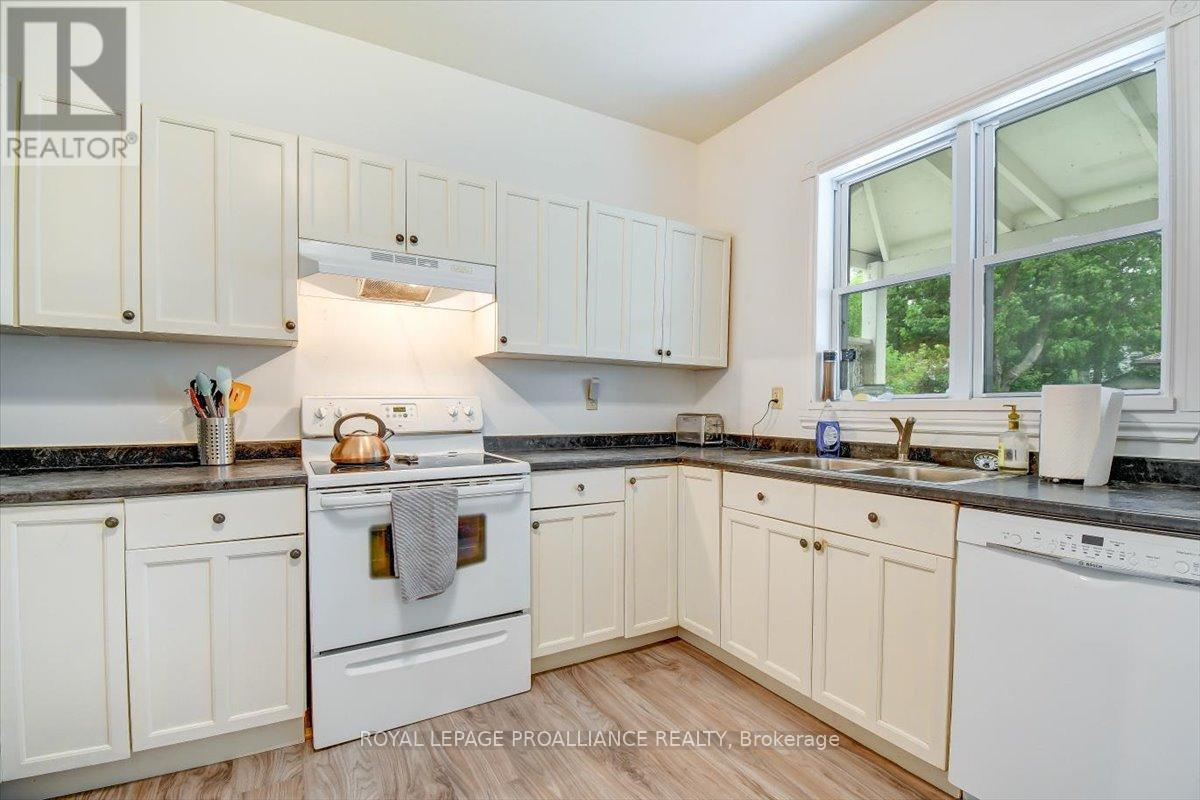 












17 MADOC STREET

,
Marmora and Lake,




Ontario
K0K2M0

