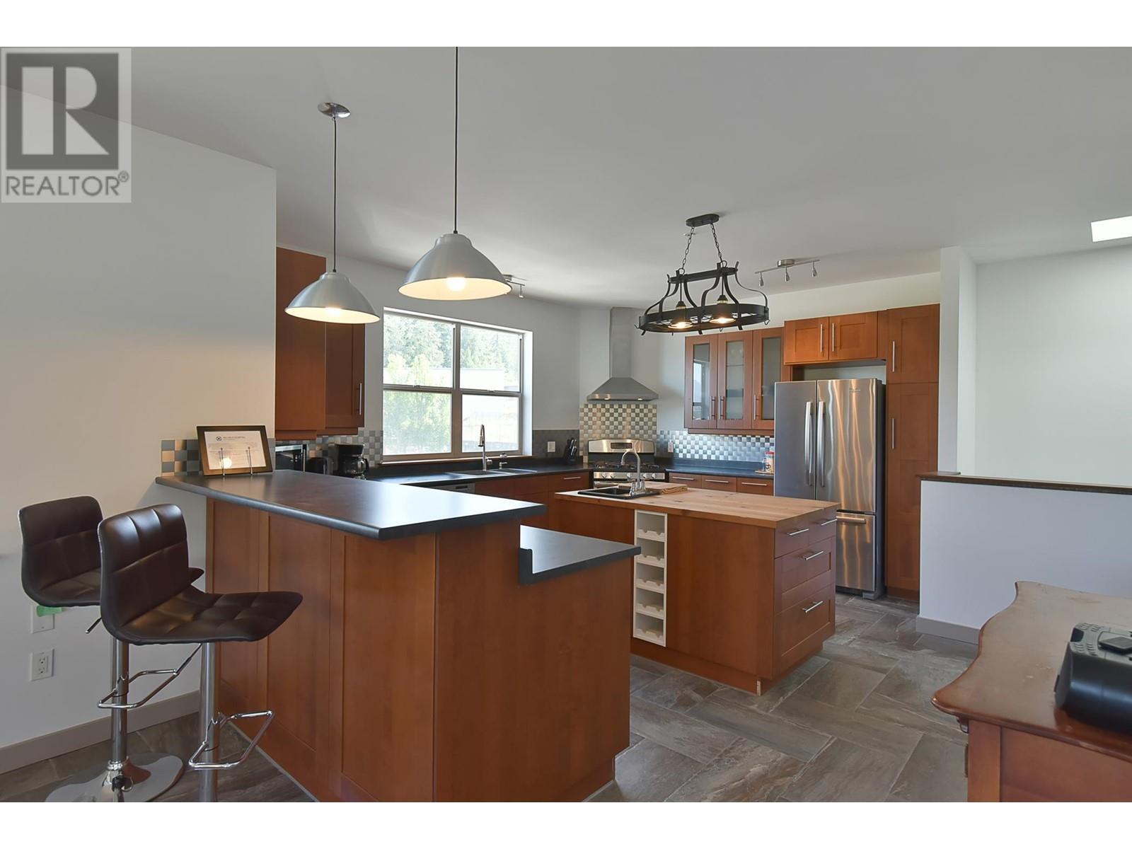 












5533 SECHELT INLET CRESCENT

,
Sechelt,




British Columbia
V7Z0G1

