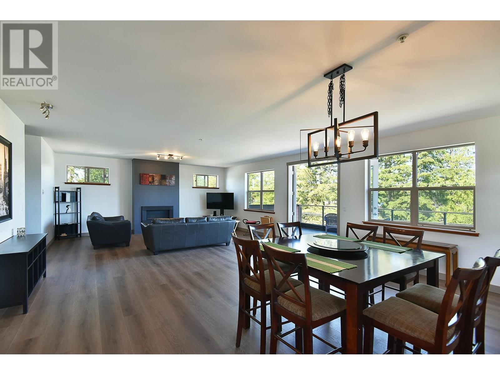 












5533 SECHELT INLET CRESCENT

,
Sechelt,




British Columbia
V7Z0G1

