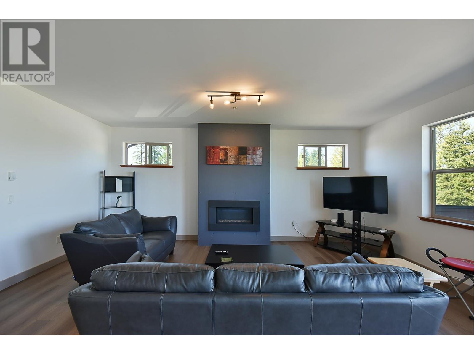 












5533 SECHELT INLET CRESCENT

,
Sechelt,




British Columbia
V7Z0G1

