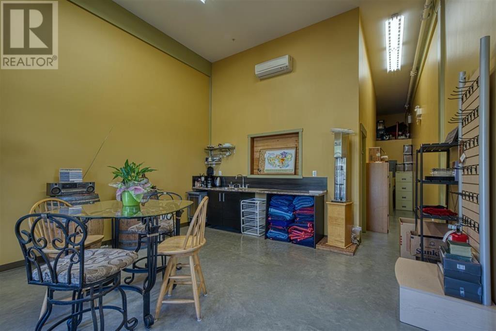 












5533 SECHELT INLET CRESCENT

,
Sechelt,




British Columbia
V7Z0G1

