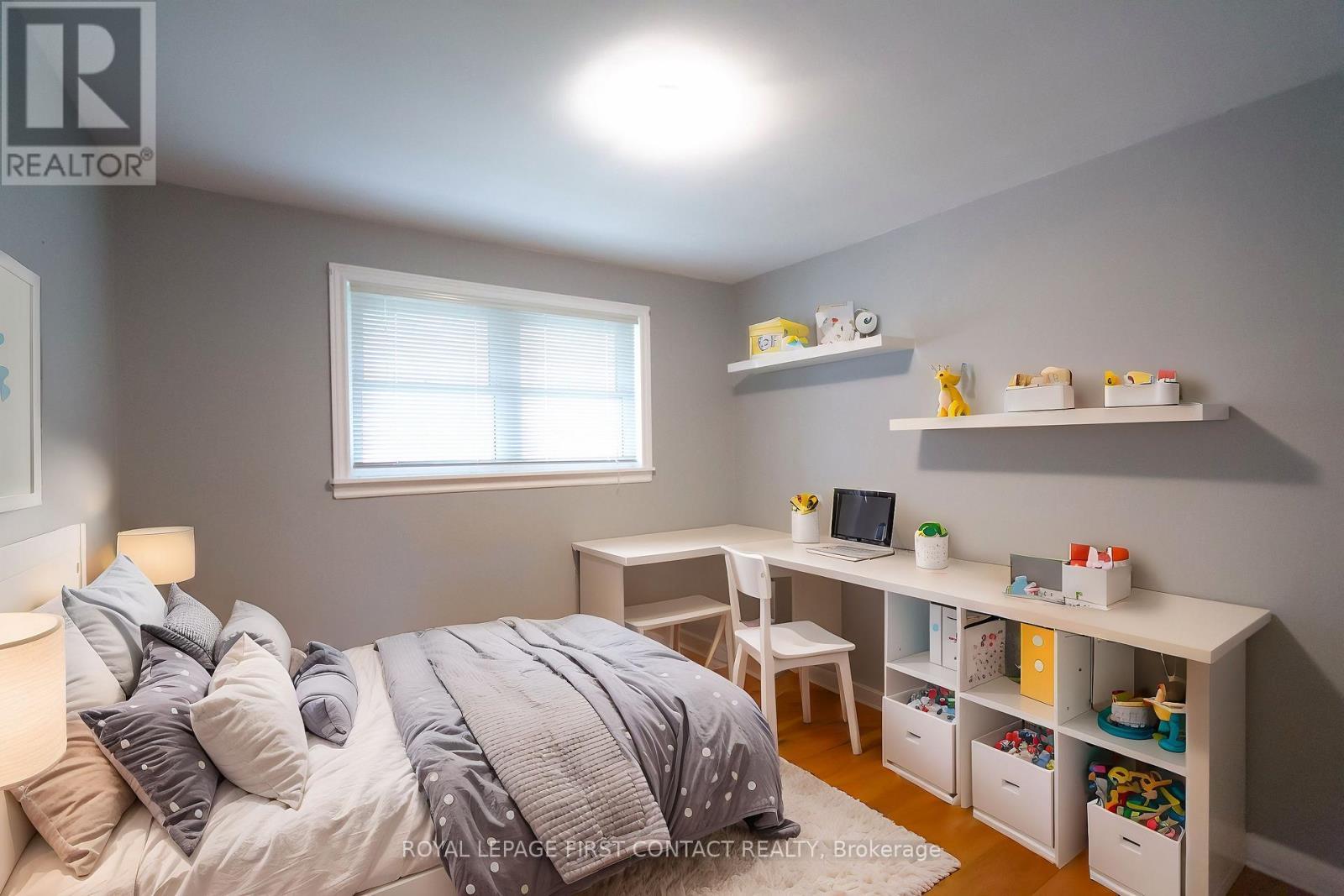 












205 WELLINGTON STREET E

,
Barrie,




Ontario
L4M2C9

