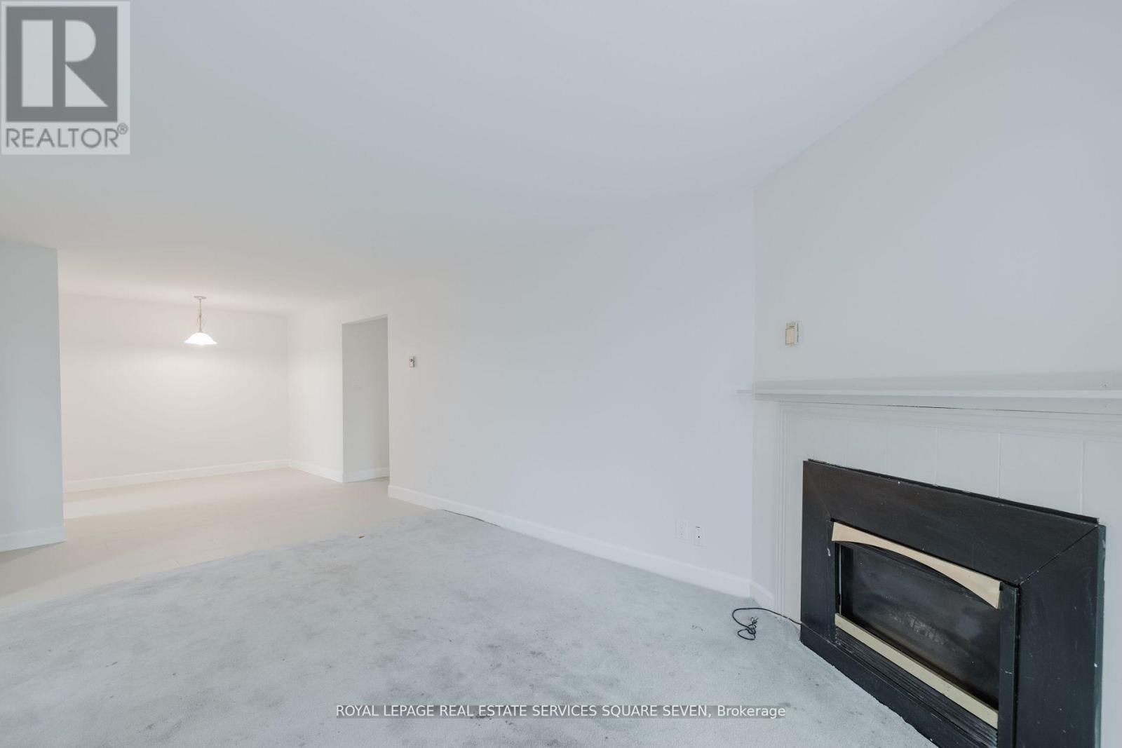 












65 - 1096 JALNA BOULEVARD

,
London South,




Ontario
N6E3B8

