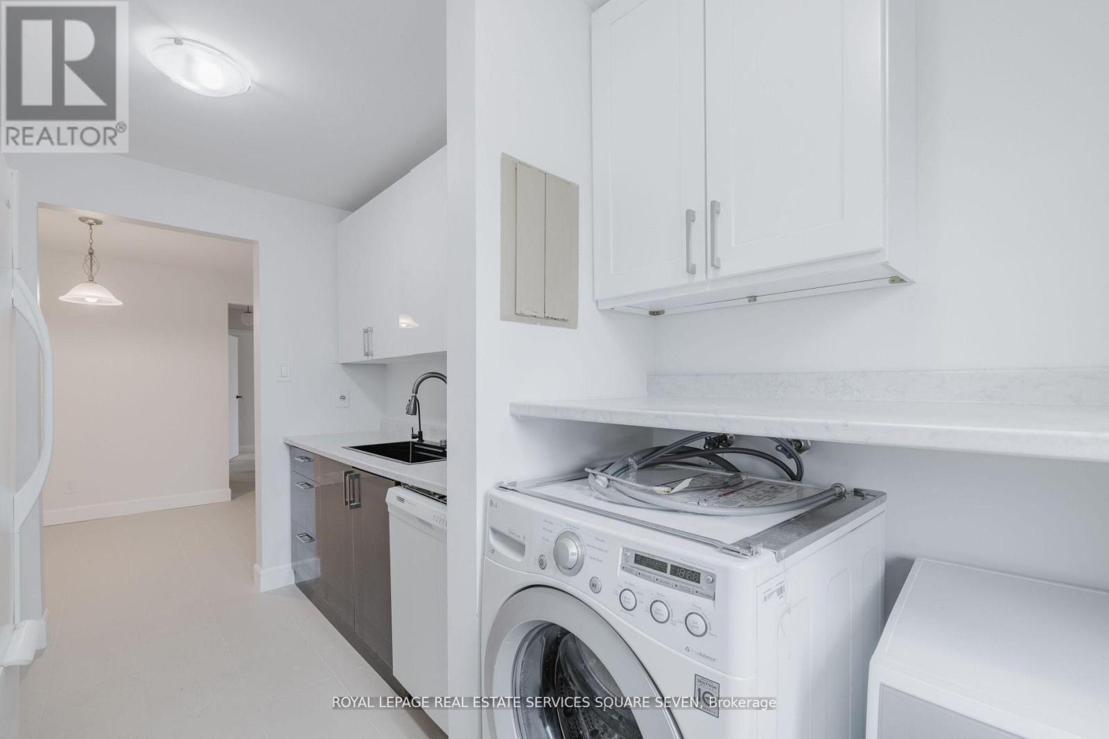 












65 - 1096 JALNA BOULEVARD

,
London South,




Ontario
N6E3B8

