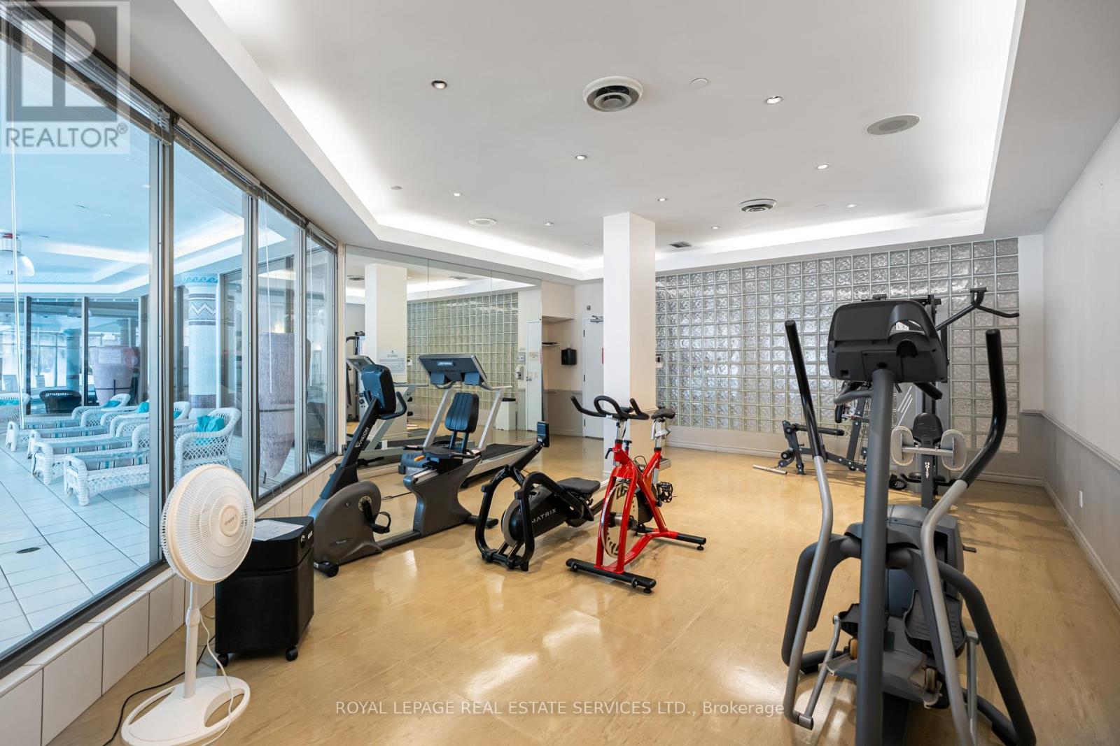 












203 - 1 RIPLEY AVENUE

,
Toronto,




Ontario
M6S4Z6

