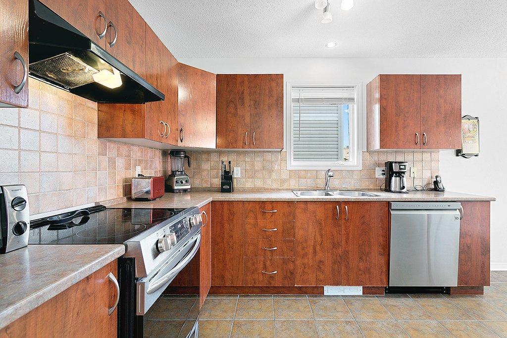 









16


Rue du Centaure

,
Gatineau (Aylmer),




QC
J9J3V2

