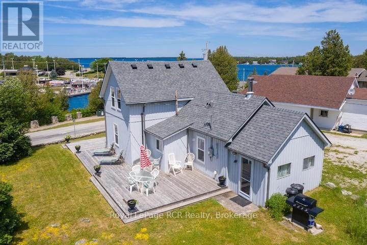 












42 BAY STREET S

,
Northern Bruce Peninsula,




Ontario
N0H2R0


