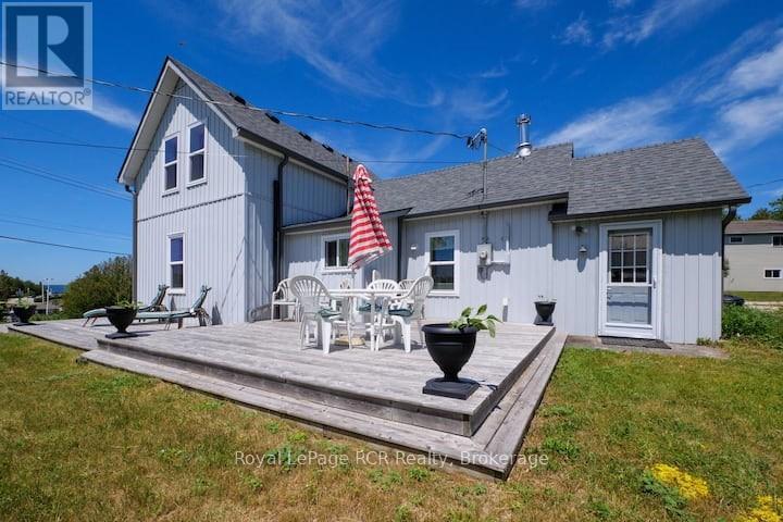 












42 BAY STREET S

,
Northern Bruce Peninsula,




Ontario
N0H2R0


