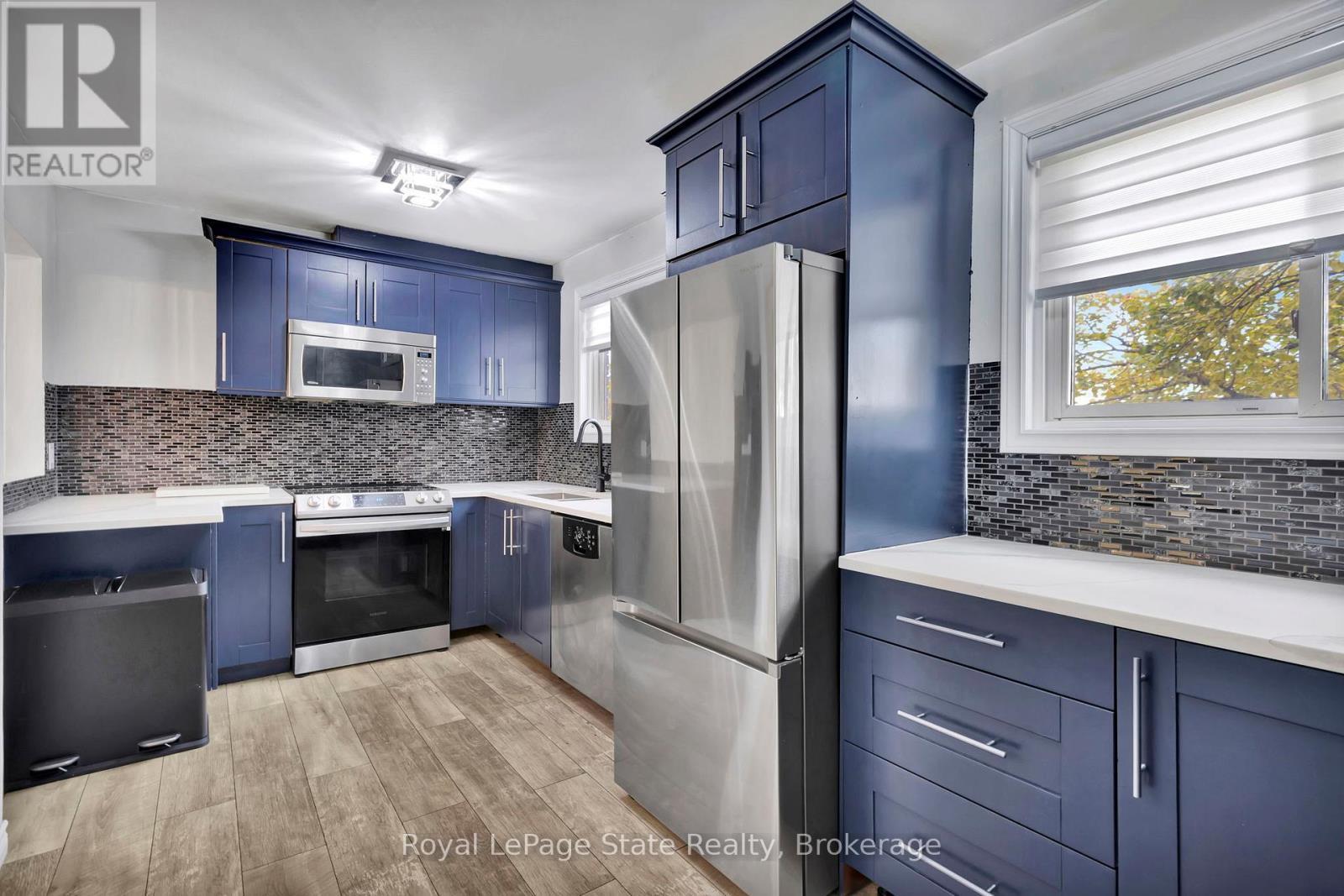 












60 - 11 HARRISFORD STREET

,
Hamilton (Red Hill),




Ontario
L8K6L7


