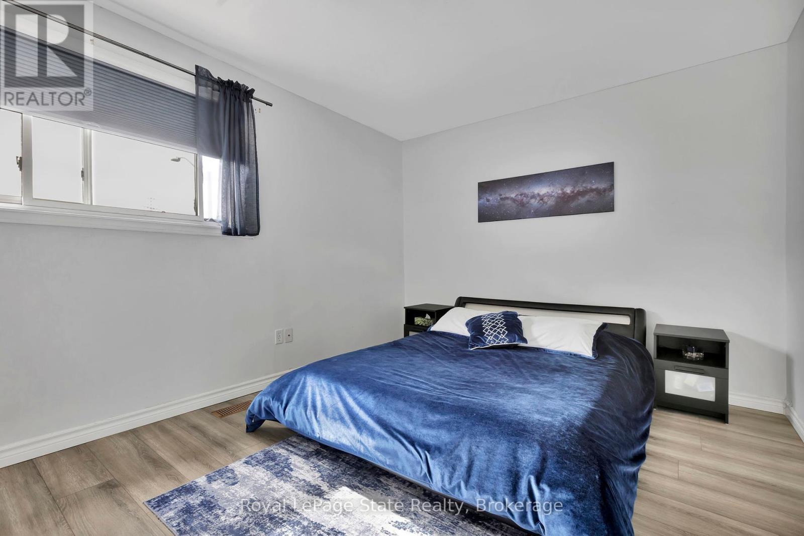 












60 - 11 HARRISFORD STREET

,
Hamilton (Red Hill),




Ontario
L8K6L7

