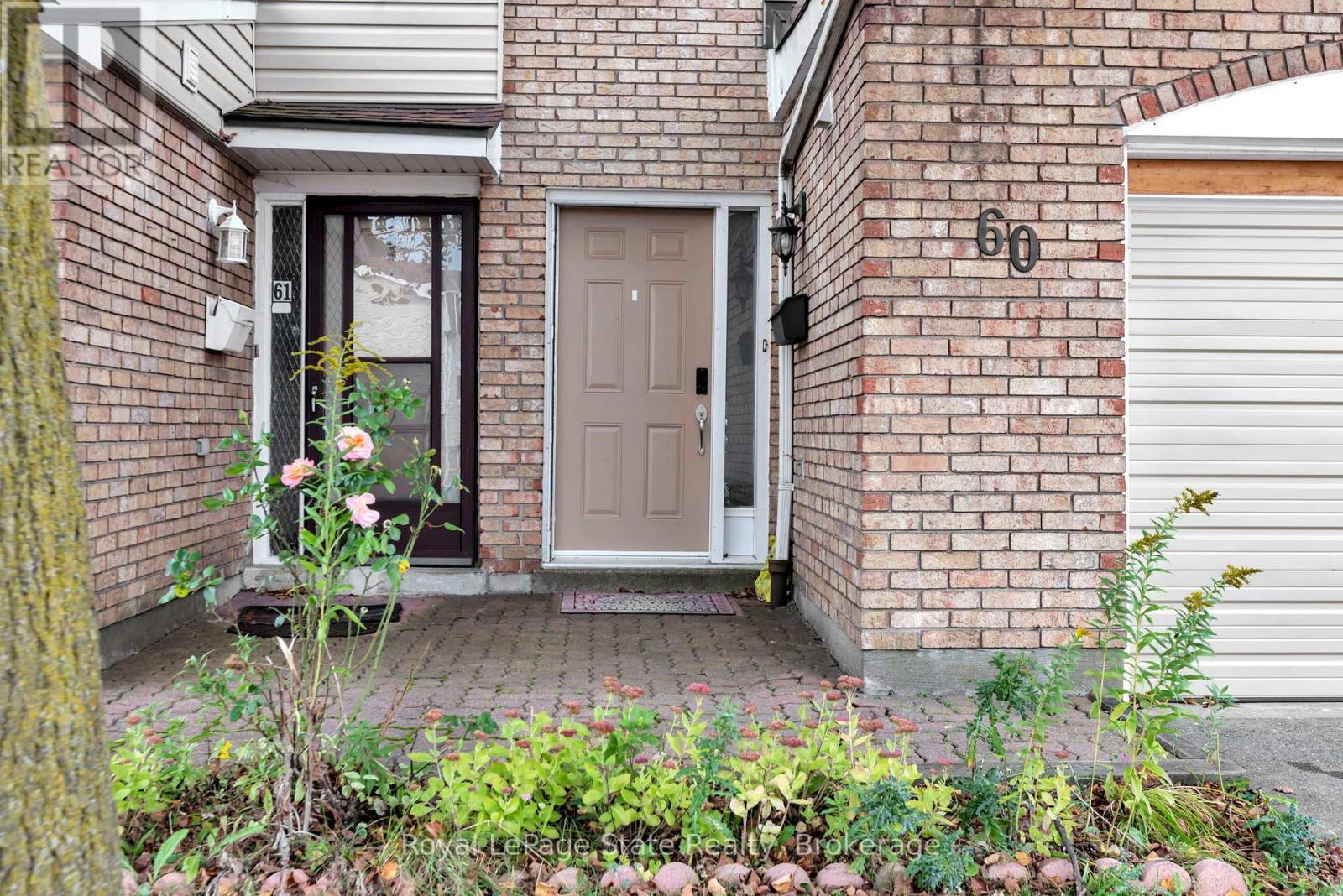 












60 - 11 HARRISFORD STREET

,
Hamilton (Red Hill),




Ontario
L8K6L7

