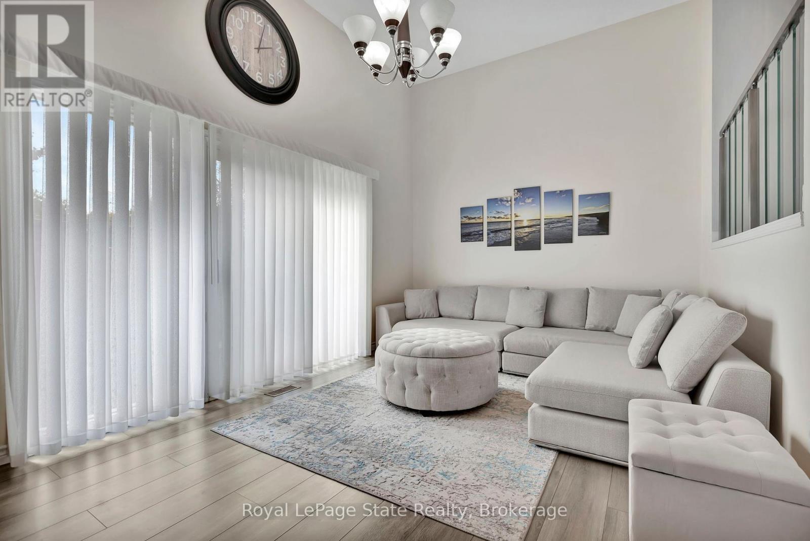 












60 - 11 HARRISFORD STREET

,
Hamilton (Red Hill),




Ontario
L8K6L7

