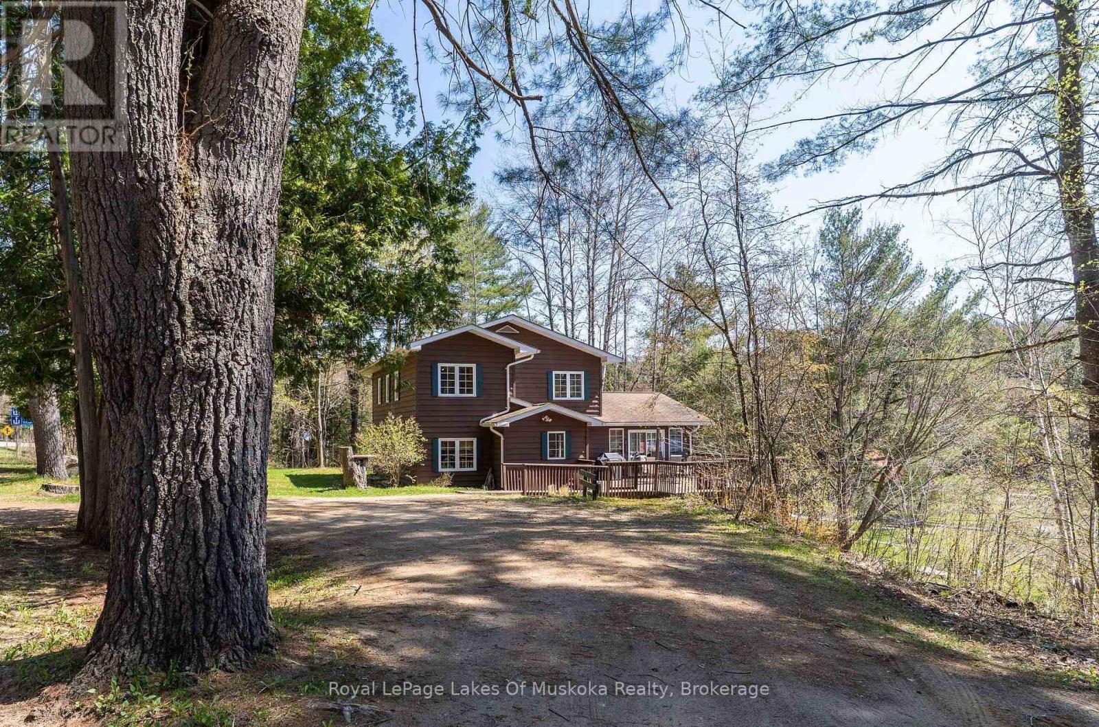 












1128 KAWAGAMA LAKE ROAD

,
Algonquin Highlands (Sherborne),




Ontario
P0A1E0

