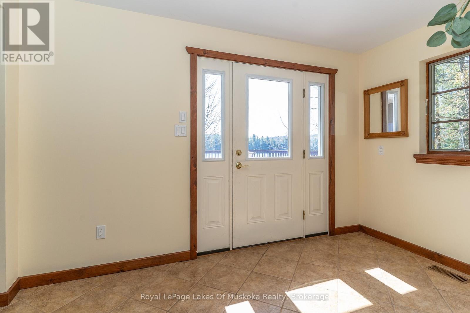 












1128 KAWAGAMA LAKE ROAD

,
Algonquin Highlands (Sherborne),




Ontario
P0A1E0

