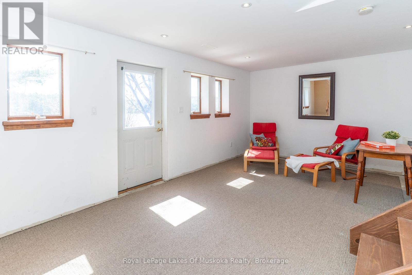 












1128 KAWAGAMA LAKE ROAD

,
Algonquin Highlands (Sherborne),




Ontario
P0A1E0

