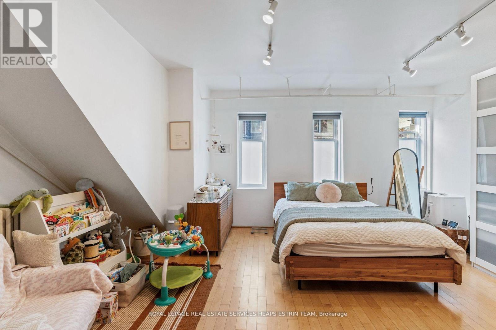 












14 & 16 SKEY LANE

,
Toronto,




Ontario
M6J3S4

