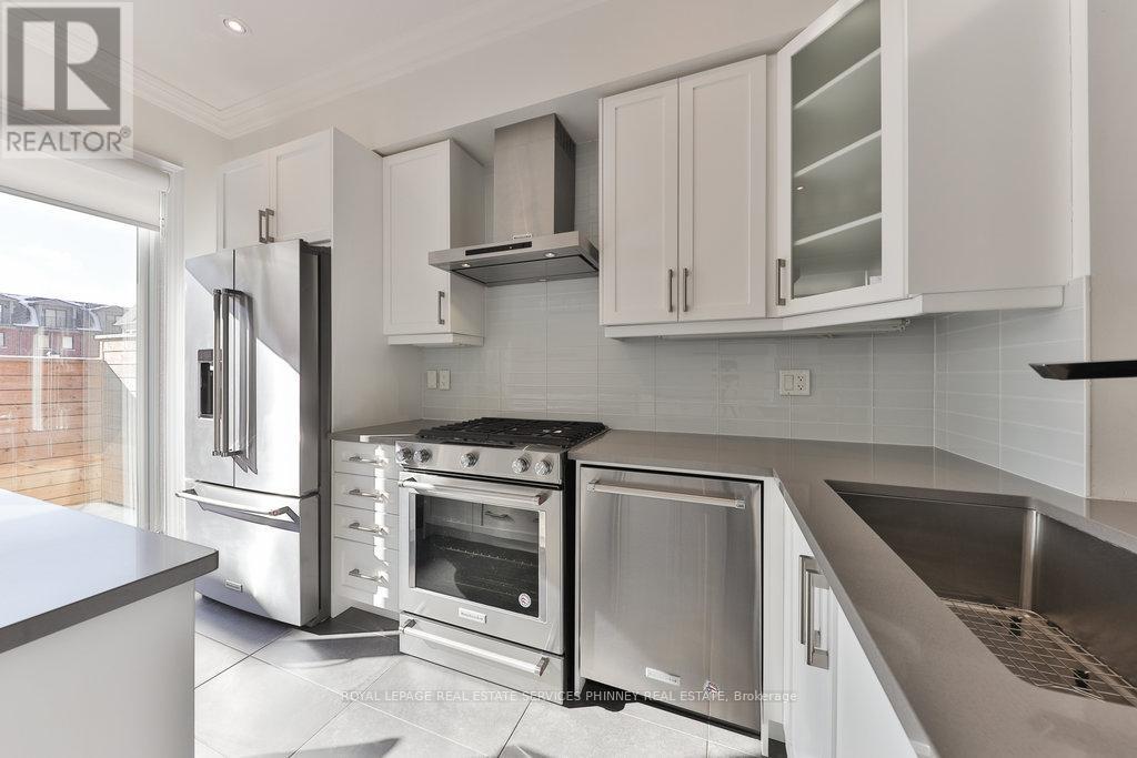 












10 - 2160 TRAFALGAR ROAD W

,
Oakville,




Ontario
L6H7H2

