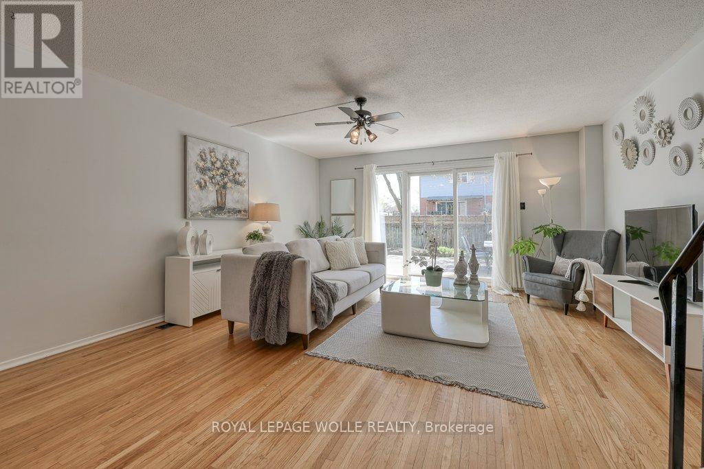 












1014B NESBITT CRESCENT

,
Woodstock,




Ontario
N4S7P1

