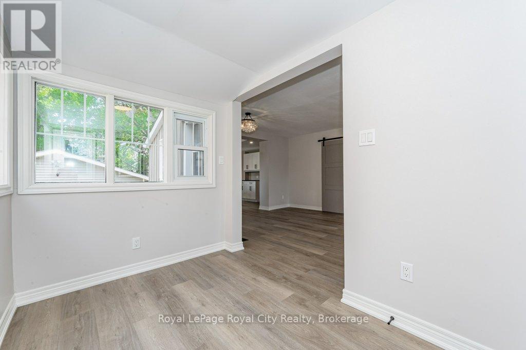 












164 SUFFOLK STREET W

,
Guelph (Downtown),




Ontario
N1H2J8

