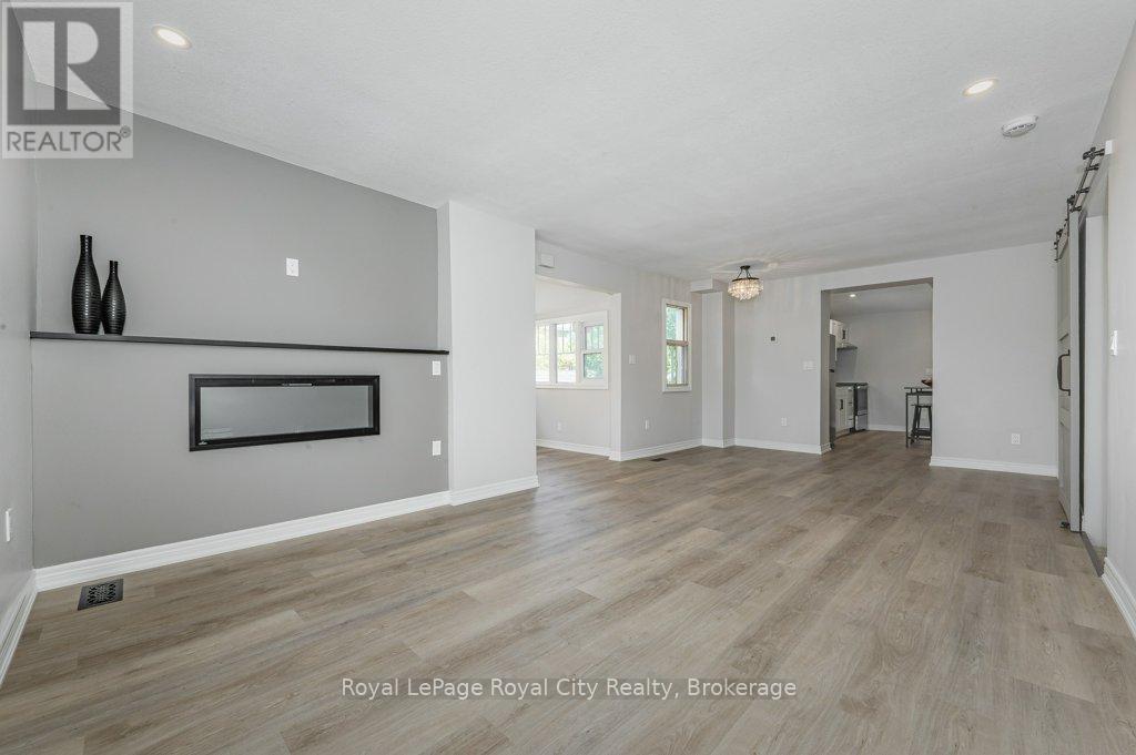 












164 SUFFOLK STREET W

,
Guelph (Downtown),




Ontario
N1H2J8

