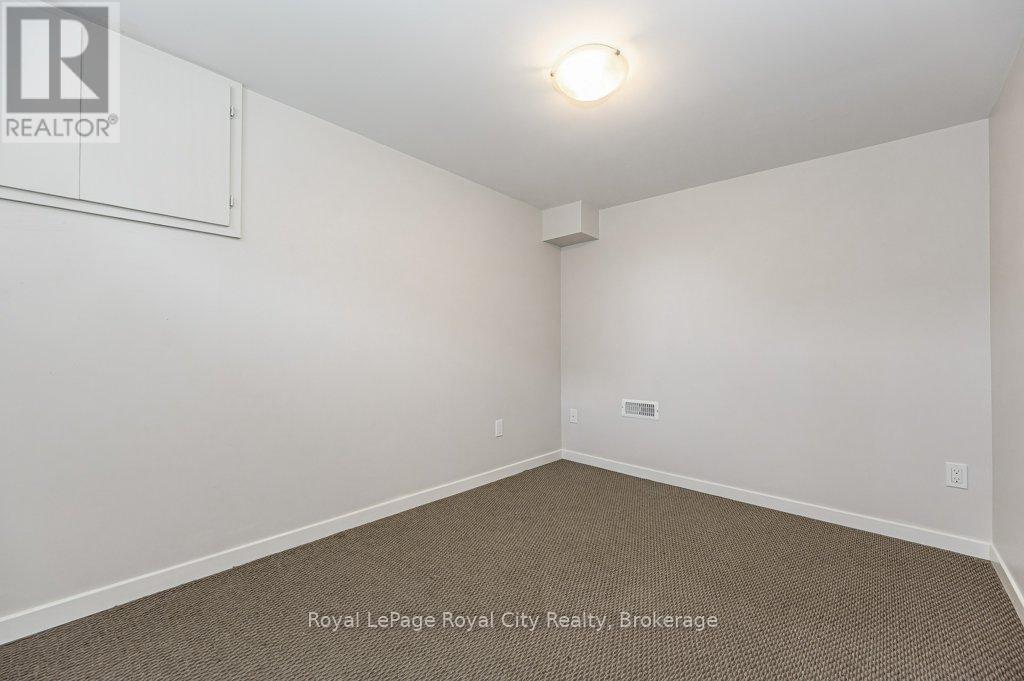 












164 SUFFOLK STREET W

,
Guelph (Downtown),




Ontario
N1H2J8

