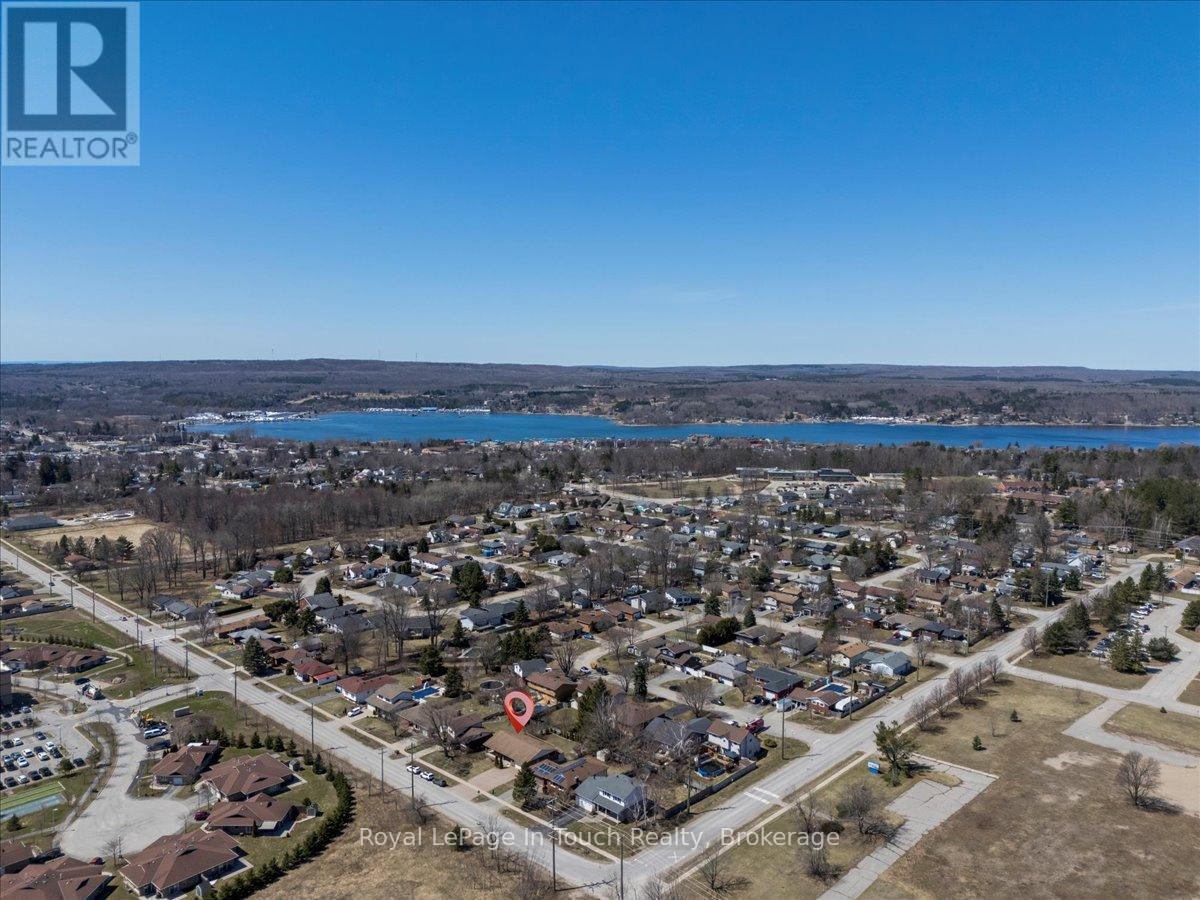 












93 EDWARD STREET

,
Penetanguishene,




Ontario
L9M1J3

