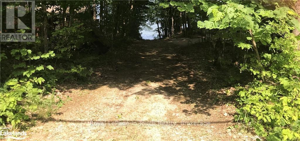 












PARK LOT A CHAMPLAIN ROAD

,
Tiny,







Ontario
L9M0C1

