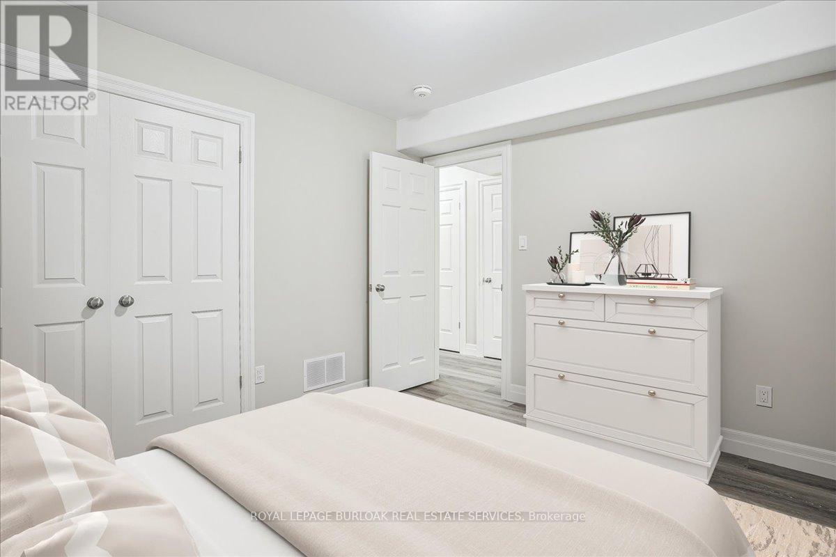 












38 VIEWPOINT AVENUE

,
Hamilton,




Ontario
L8V2S5

