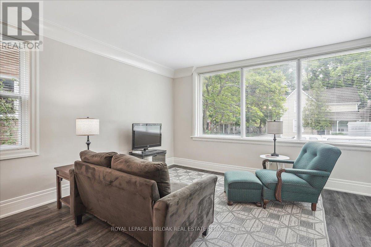












38 VIEWPOINT AVENUE

,
Hamilton,




Ontario
L8V2S5

