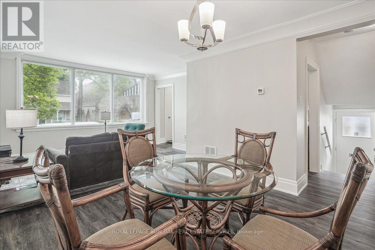 












38 VIEWPOINT AVENUE

,
Hamilton,




Ontario
L8V2S5

