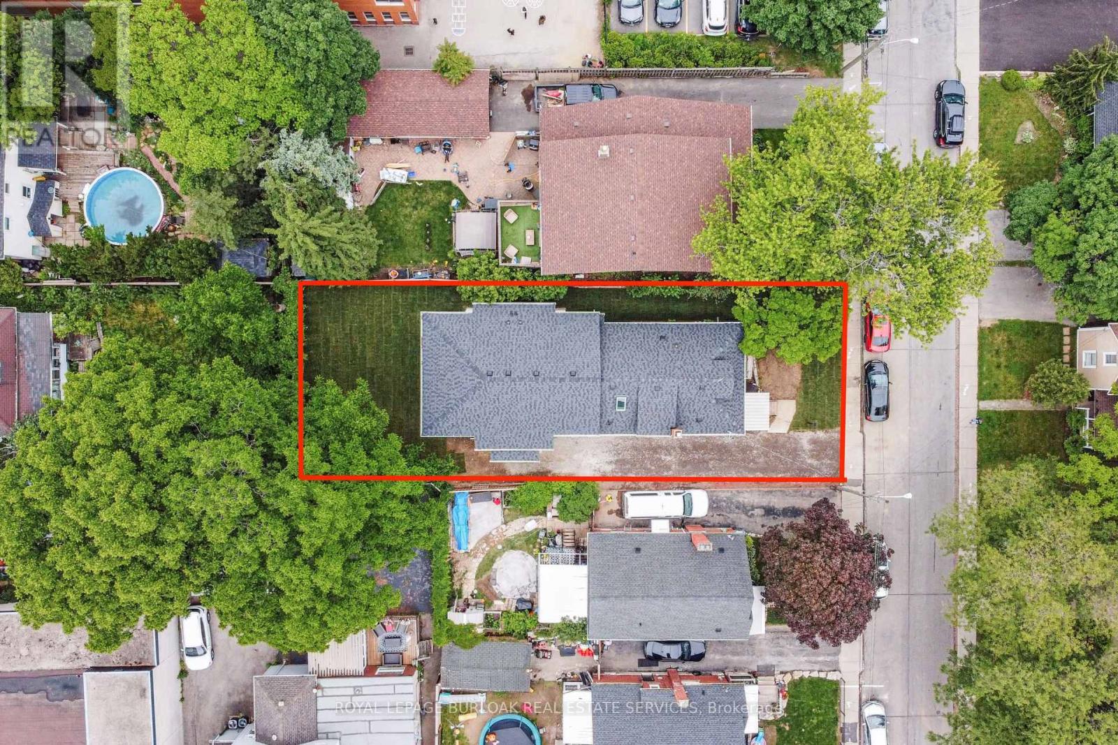 












38 VIEWPOINT AVENUE

,
Hamilton,




Ontario
L8V2S5

