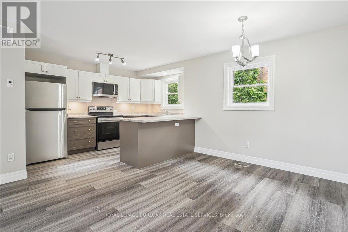 












38 VIEWPOINT AVENUE

,
Hamilton,




Ontario
L8V2S5

