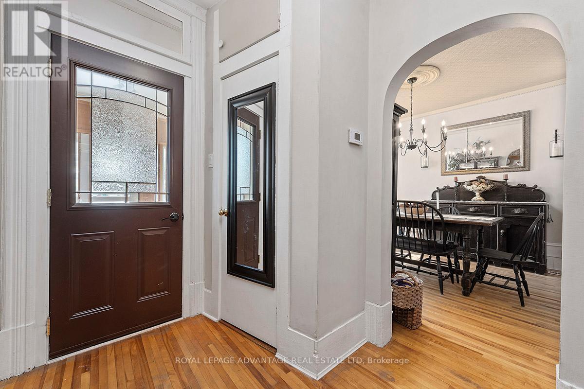 












162 CHAMBERS STREET

,
Smith Falls,




Ontario
K7A2Z4

