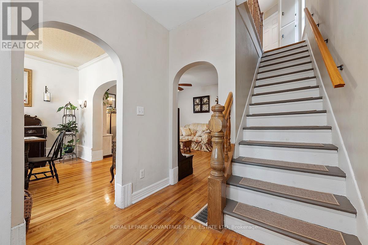 












162 CHAMBERS STREET

,
Smith Falls,




Ontario
K7A2Z4

