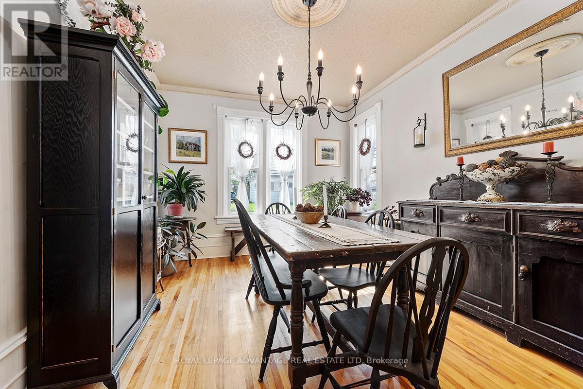 












162 CHAMBERS STREET

,
Smith Falls,




Ontario
K7A2Z4

