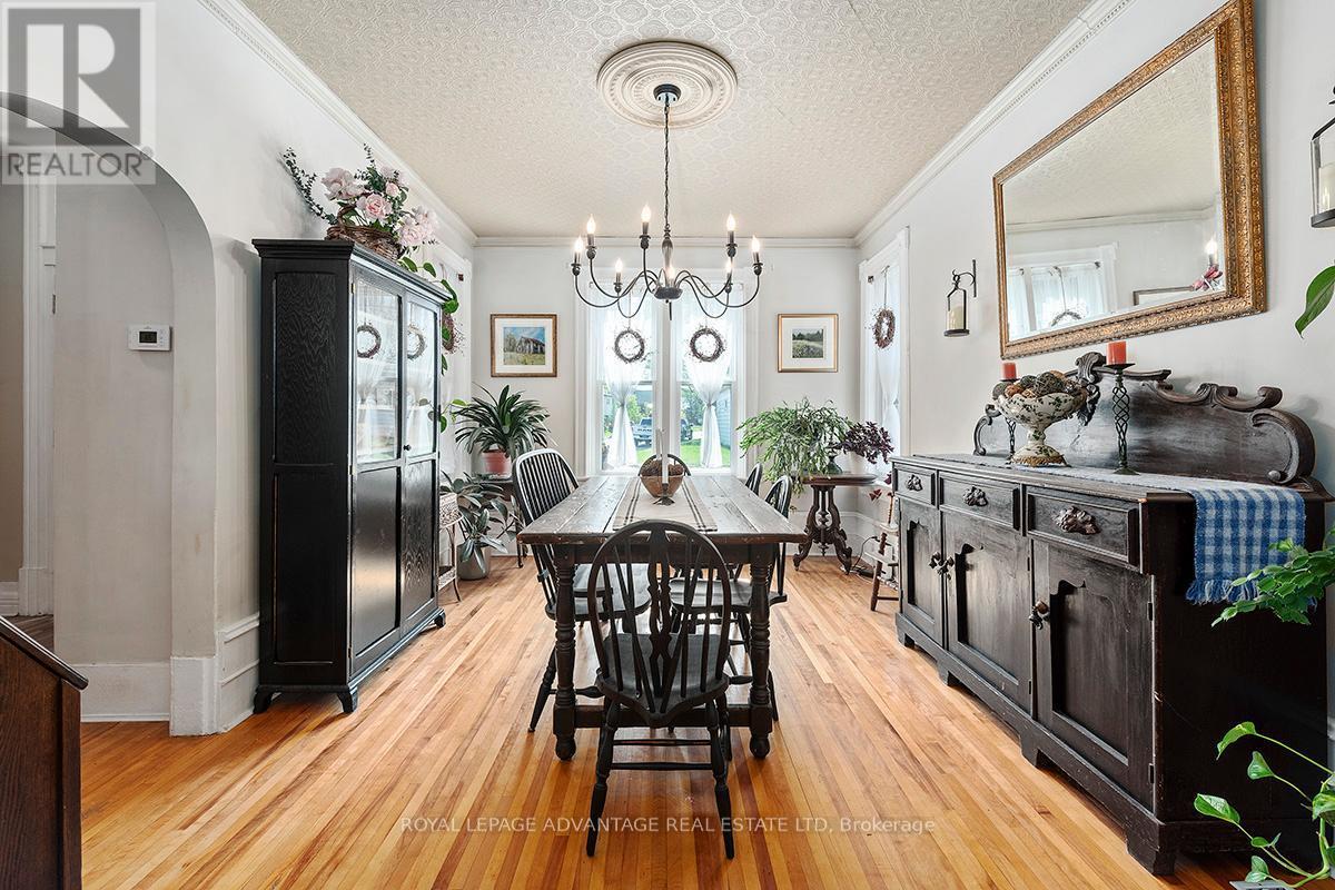 












162 CHAMBERS STREET

,
Smith Falls,




Ontario
K7A2Z4

