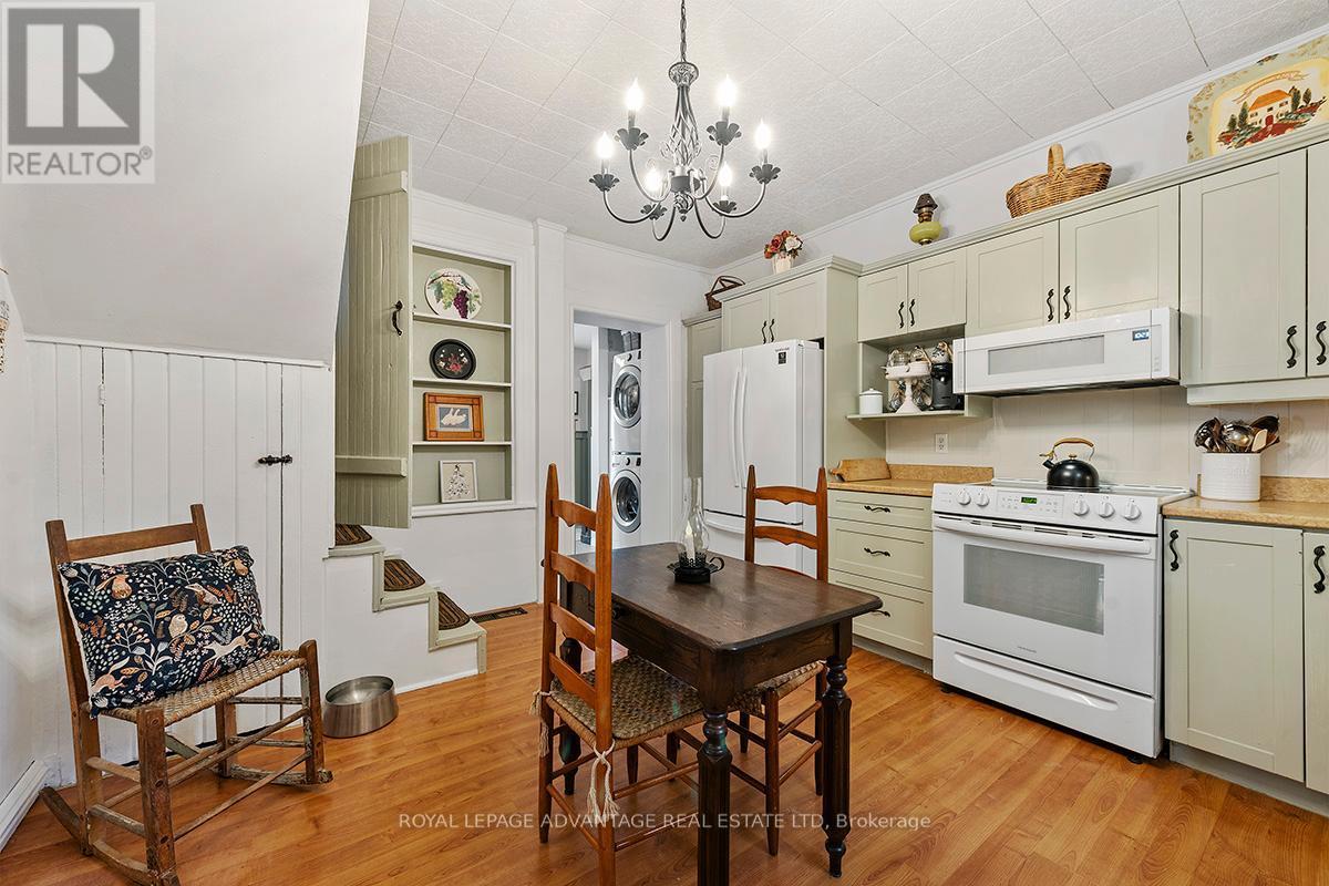 












162 CHAMBERS STREET

,
Smith Falls,




Ontario
K7A2Z4

