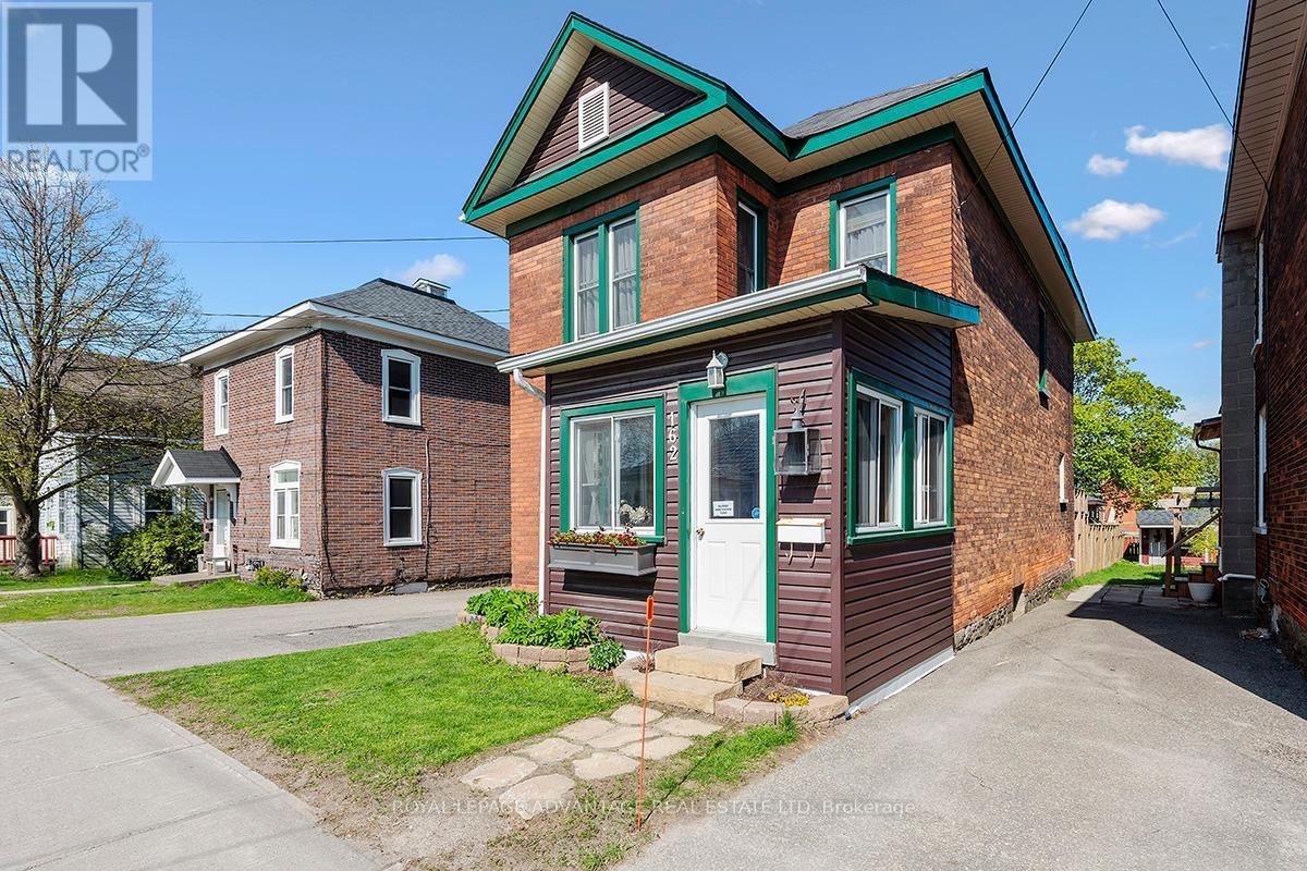 












162 CHAMBERS STREET

,
Smith Falls,




Ontario
K7A2Z4

