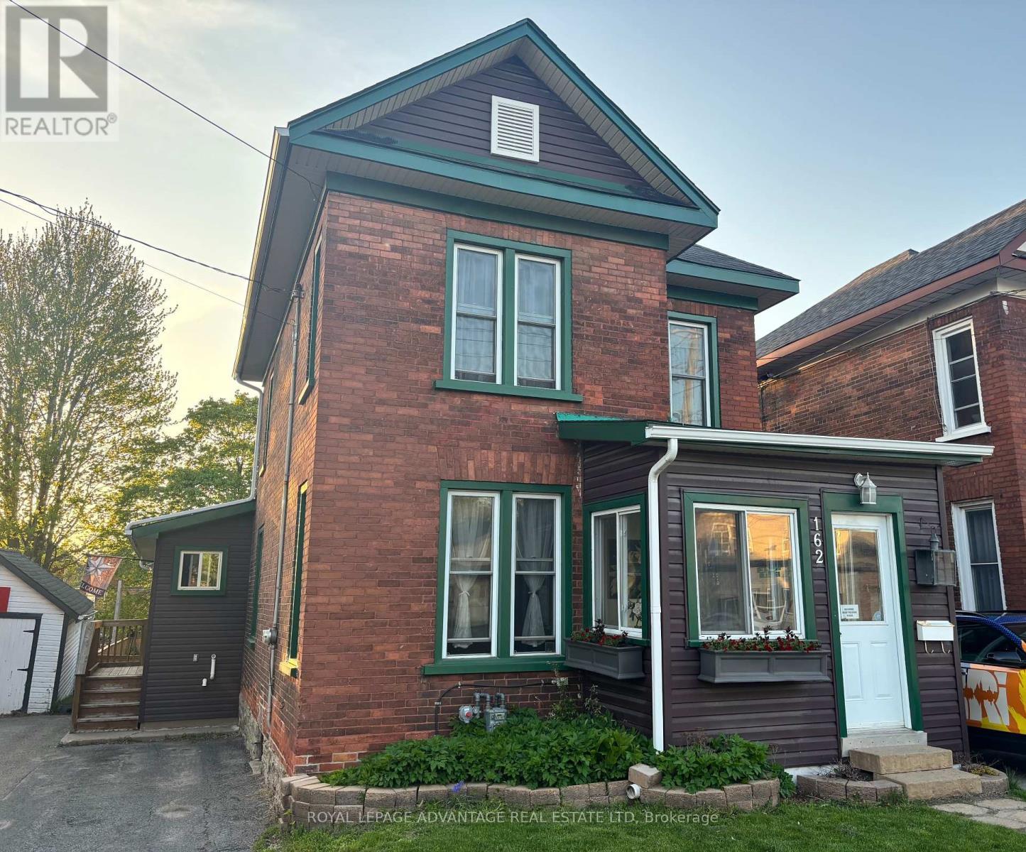 












162 CHAMBERS STREET

,
Smith Falls,




Ontario
K7A2Z4

