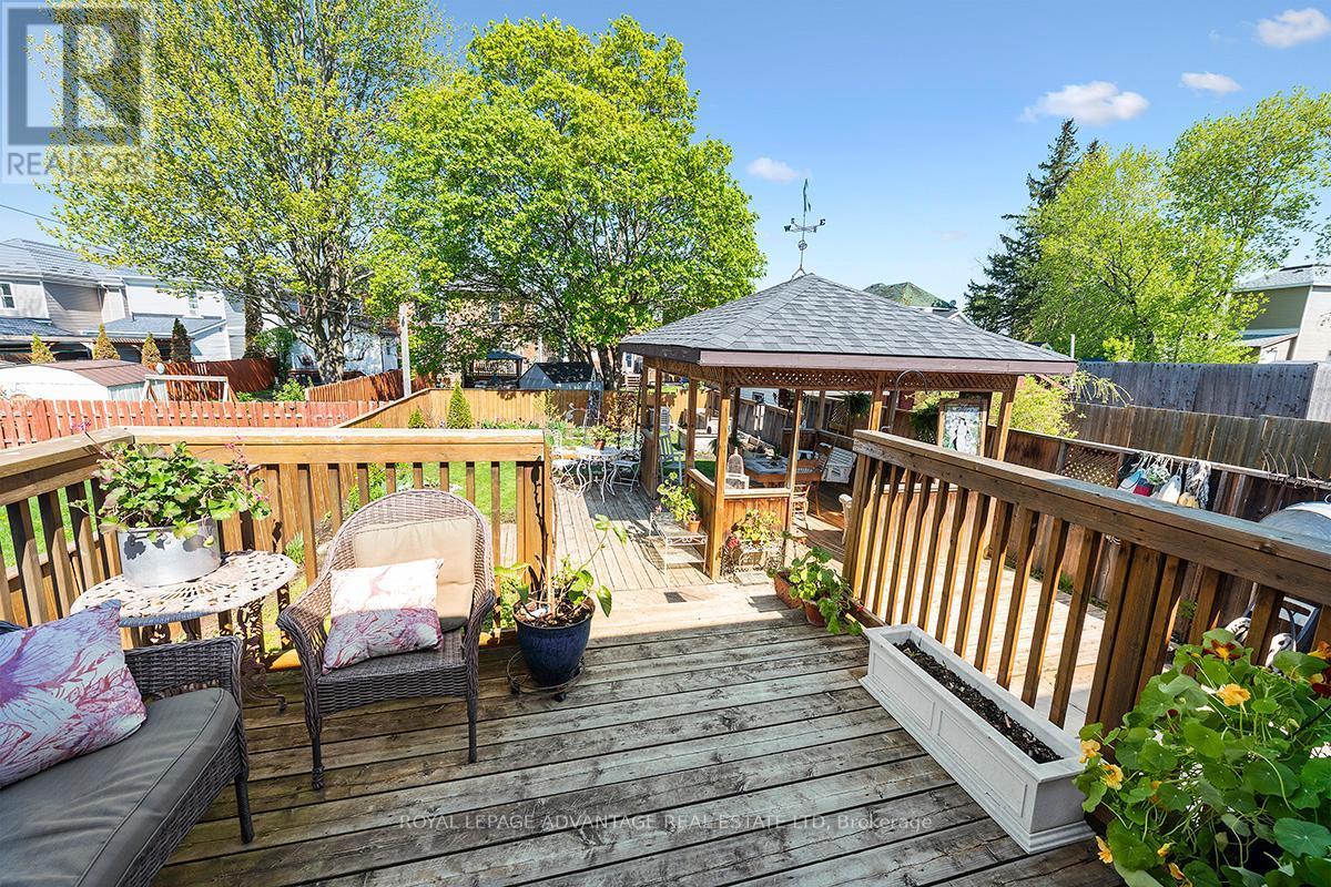 












162 CHAMBERS STREET

,
Smith Falls,




Ontario
K7A2Z4

