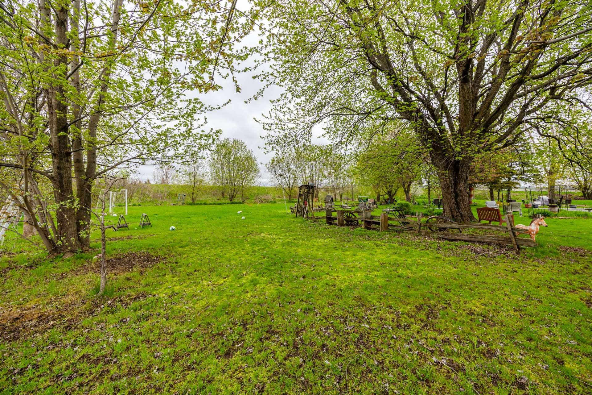 









6830


Ch. des Prairies

,
Brossard,




QC
J4Z3H8

