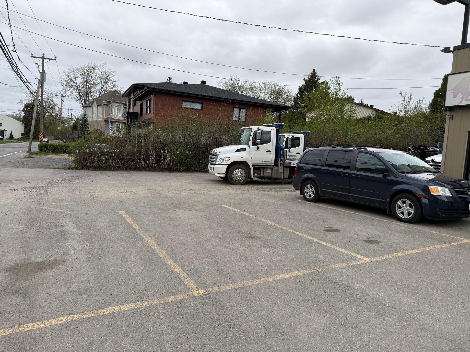 









489


Ch. du Bord-de-l'Eau

,
Laval (Sainte-Dorothée),




QC
H7X1T2

