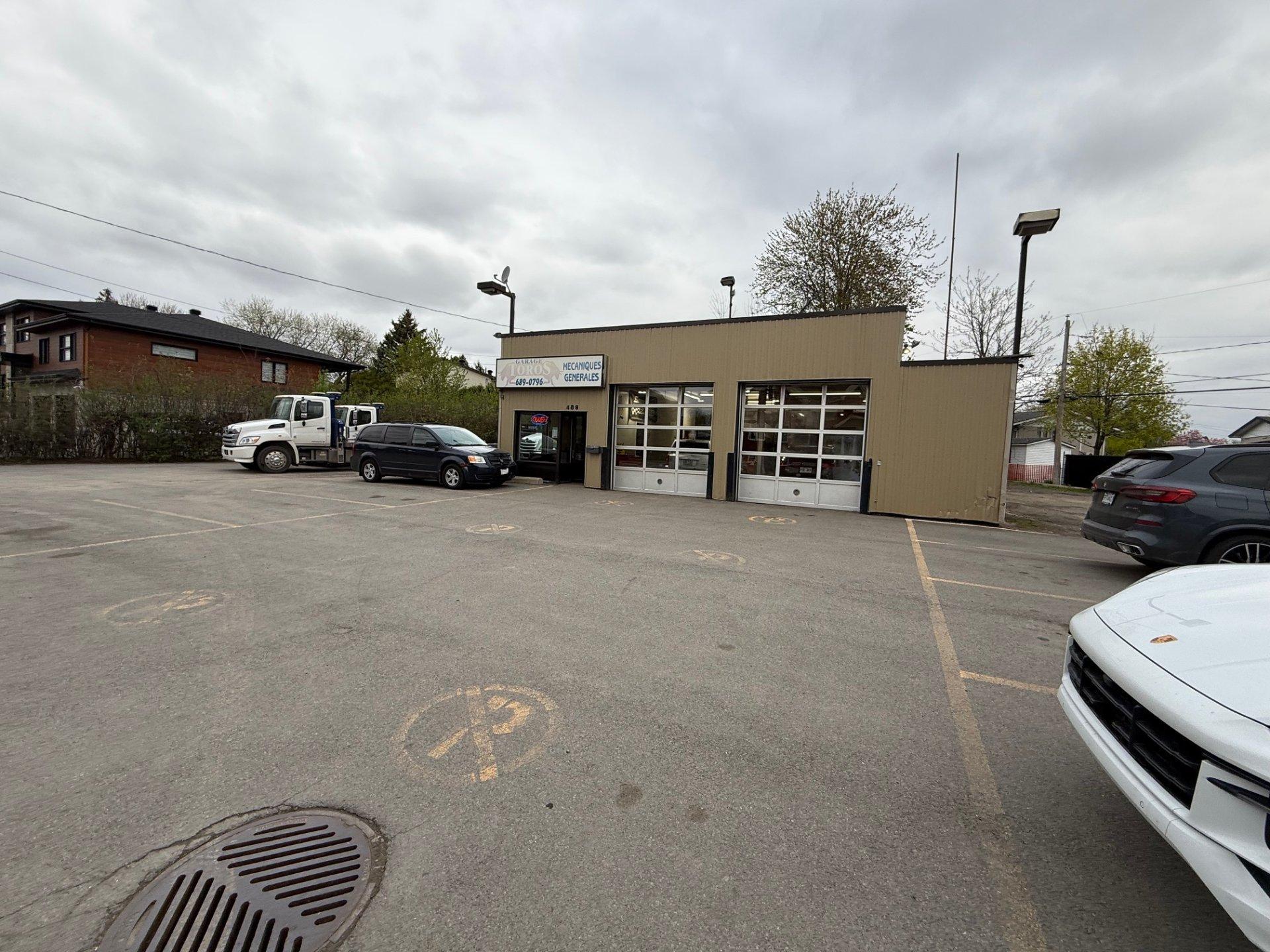 









489


Ch. du Bord-de-l'Eau

,
Laval (Sainte-Dorothée),




QC
H7X1T2

