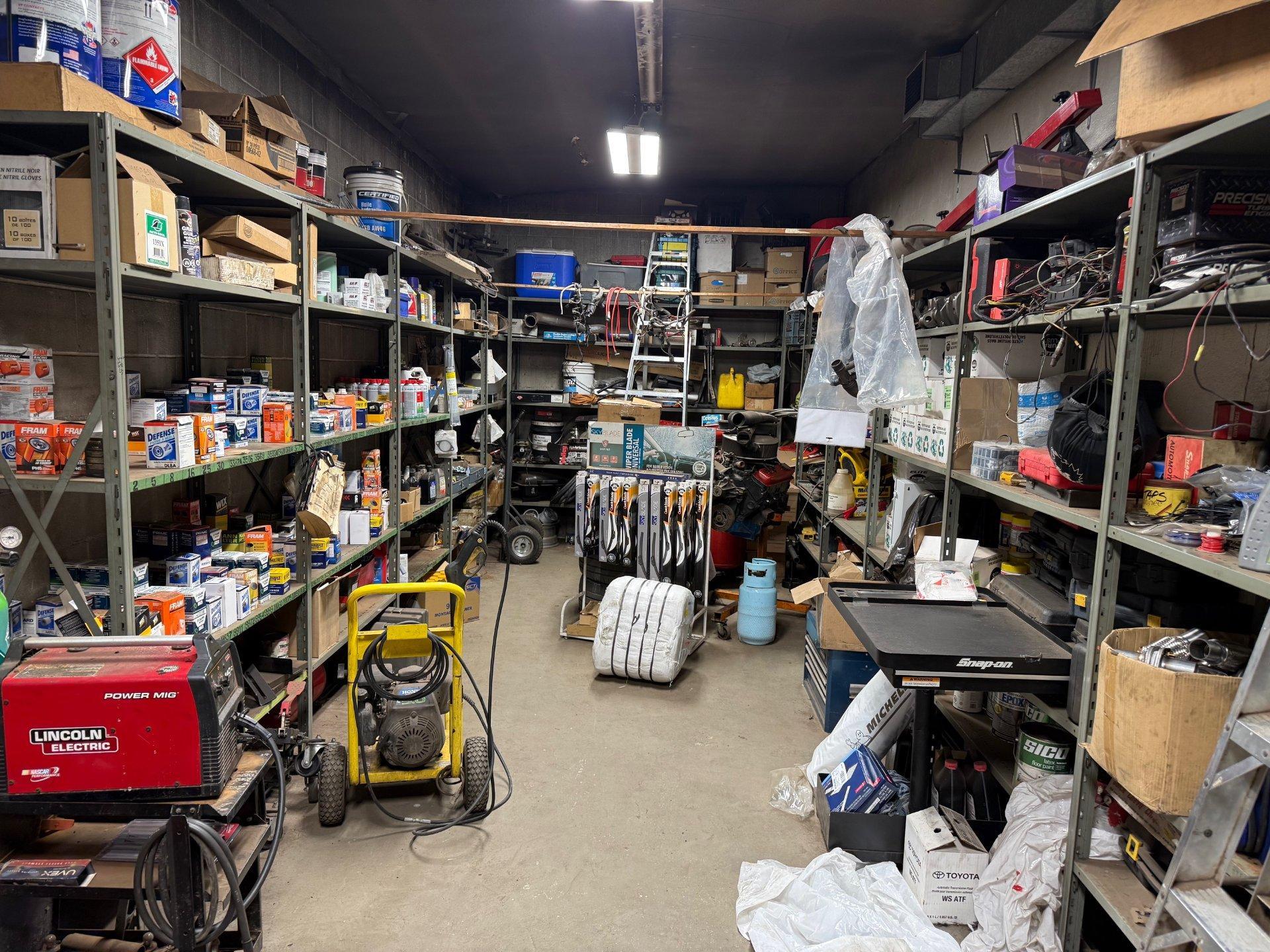 









489


Ch. du Bord-de-l'Eau

,
Laval (Sainte-Dorothée),




QC
H7X1T2

