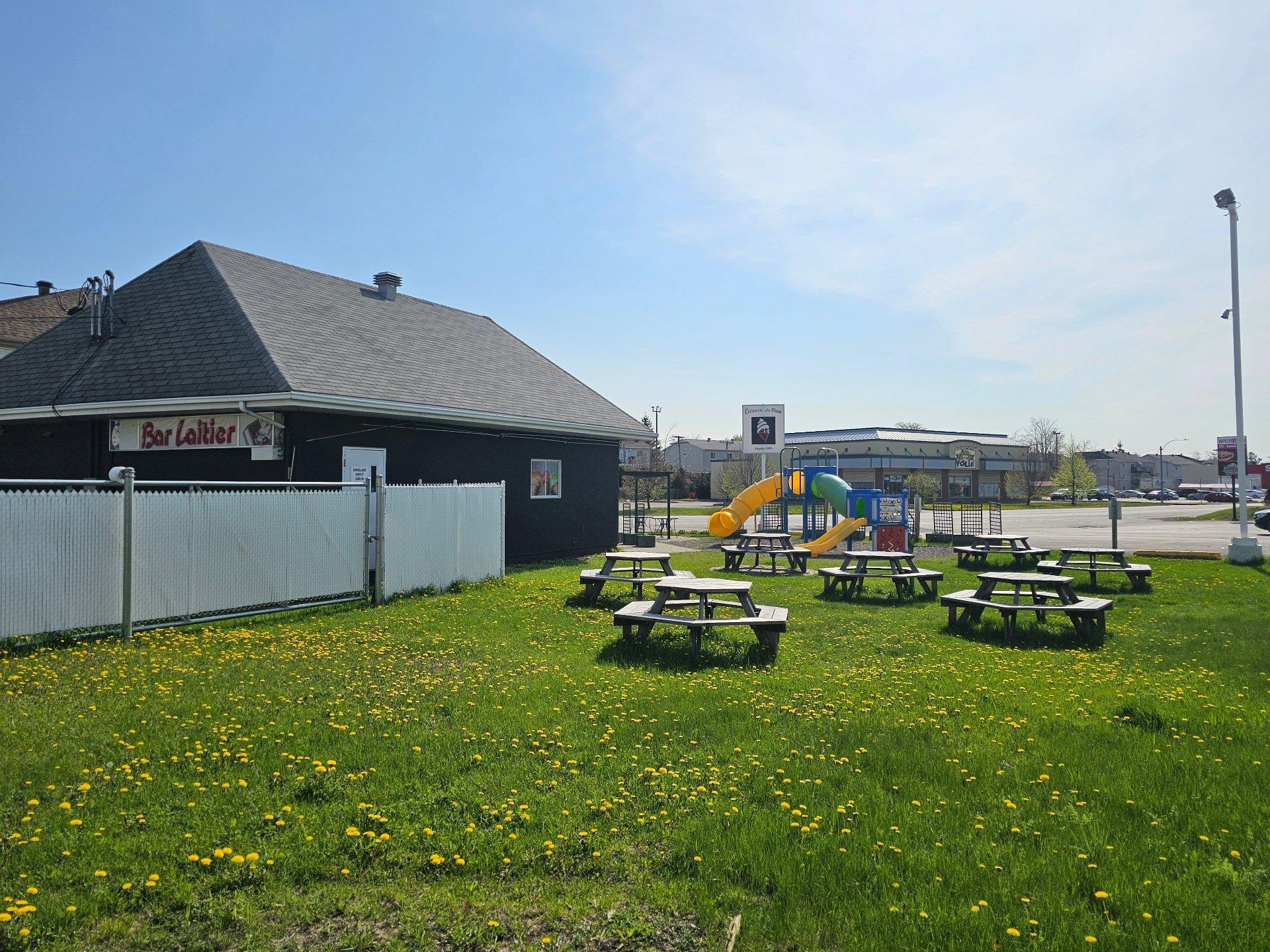 









1470


Mtée Major

,
Terrebonne (La Plaine),




QC
J7M1E6


